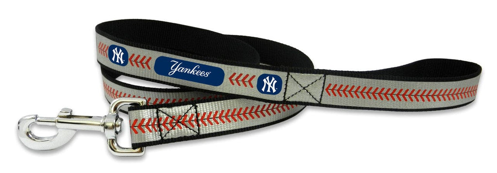 New York Yankees New York Yankees Pet Leash Reflective Baseball Size Large CO 844214058507