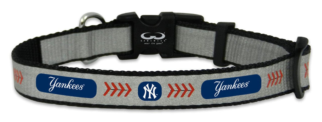 New York Yankees New York Yankees Pet Collar Reflective Baseball Size Toy CO 844214059450